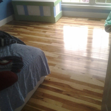 2 1/4" Micro-V Character Grade Hickory Floor
