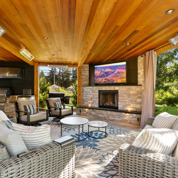 2-level entertaining in Sammamish