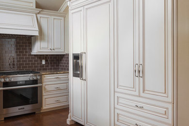 Kitchen photo in Other
