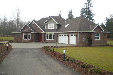 Example of a classic home design design in Seattle