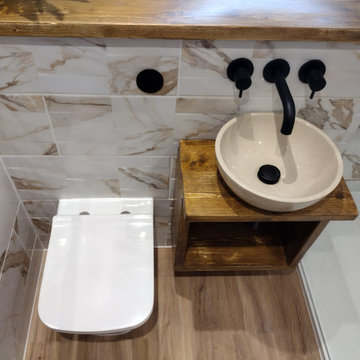 Chic Ensuite in Toddington