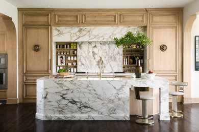 This is an example of a transitional kitchen in Kansas City.