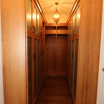 Walk-In Closets