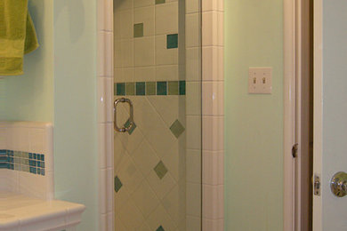 Retro Bathroom Tile Installaton