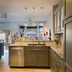 Super White - Kitchen Countertops