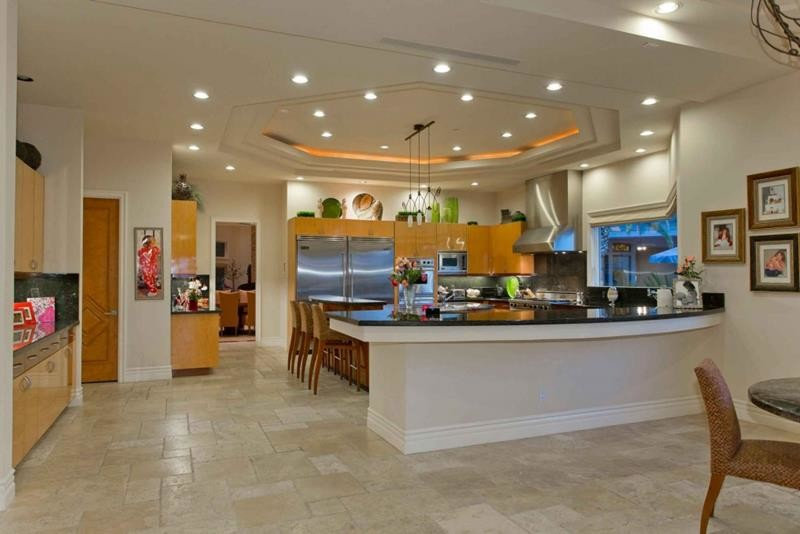 Weiss Residence