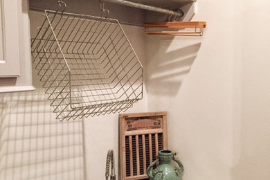 Mountain style laundry room photo in Jackson