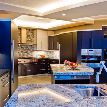 MODERN KITCHEN