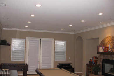 Example of a classic family room design in Los Angeles