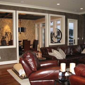 Rich Wall Designs In Waterfront Home