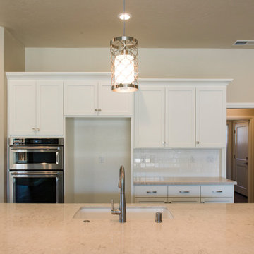 Contemporary Home Combined with Comfortable Elegance