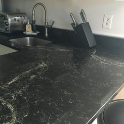 Manassas small condo - Kitchen Countertops