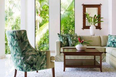 Design ideas for a tropical sunroom in Cairns.