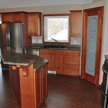 Kitchens & Cabinets