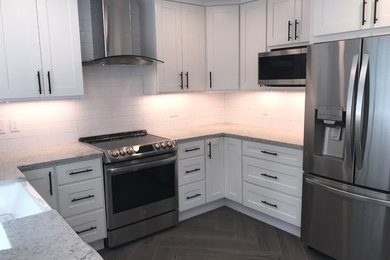 Example of a classic kitchen design in New York