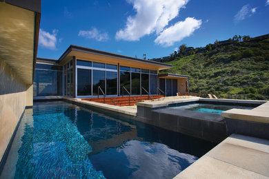 Example of a minimalist pool design in Orange County