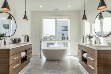 Inspiration for a modern bathroom remodel in Philadelphia