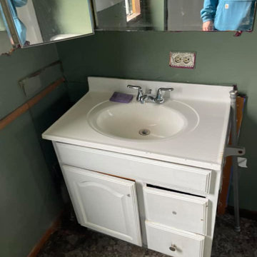 Full Trailer Remodel – Flooring, Paint, and Trim Installation