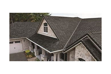 Inspiration for an exterior home remodel in Los Angeles