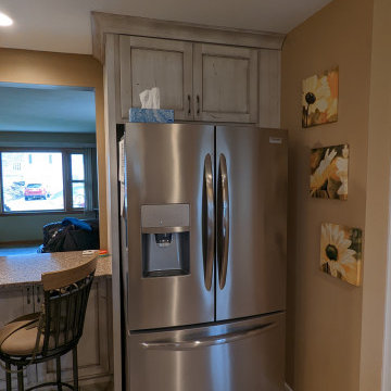 Rock Island Kitchen Remodel-2022 Koch Cabinets MSI Quartz Bedrock