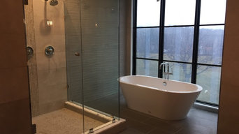 Elegant Shower Enclosure and Glass Door