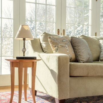 Classic Shaker Flare Leg Round End Table