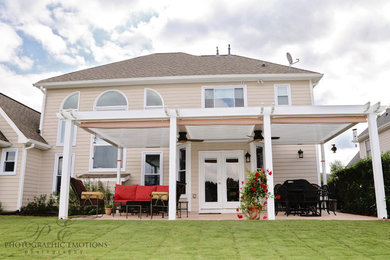 Inspiration for a timeless deck remodel in Los Angeles