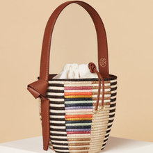 clothes/bags/shoes