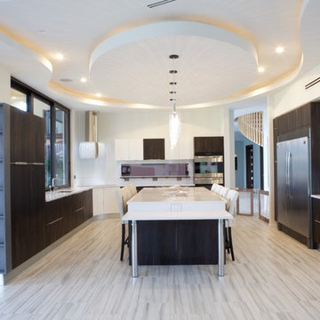 EAT IN LUXURY FAMILY KITCHEN