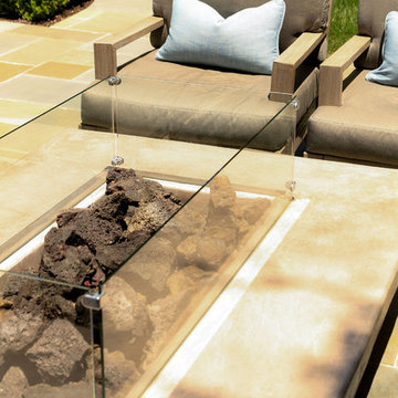 Fire Pit with glass protection