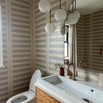 Ivory and Dolomite Striped Bathroom