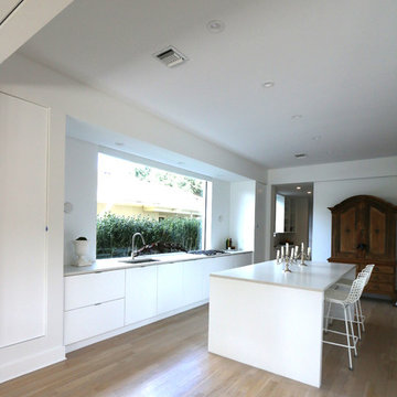 Island with Seating in Contemporary Kitchen