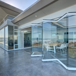 Boomer Beach Framelss Glass - Products