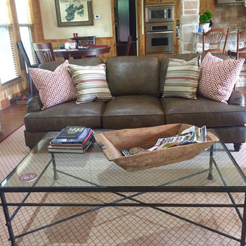 Bachelor Lodge- Style Home
