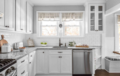 Kitchen of the Week: Refaced Cabinets Lighten Up the Room