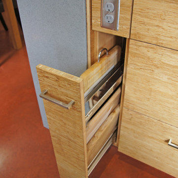 Chopping boards pull out