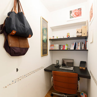 東京23区のモダンスタイルのおしゃれなホームオフィス・仕事部屋の写真