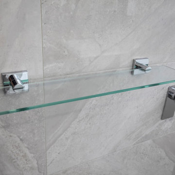 Bathroom with White Gloss wall tiles