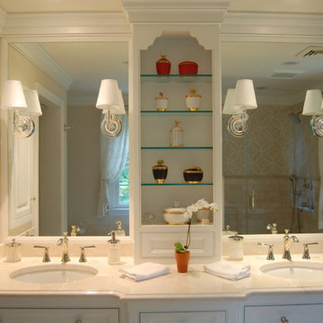 Traditional Villanova Master Bathroom