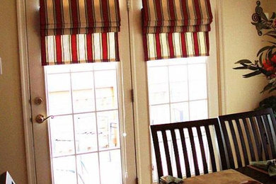 Dining room - traditional dining room idea in Philadelphia