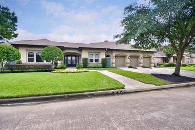 Inspiration for a timeless exterior home remodel in Houston