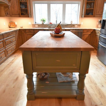 Rustic Knotty Alder Kitchen