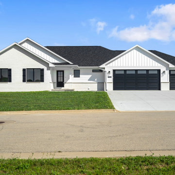 CASCADE SPEC HOUSE