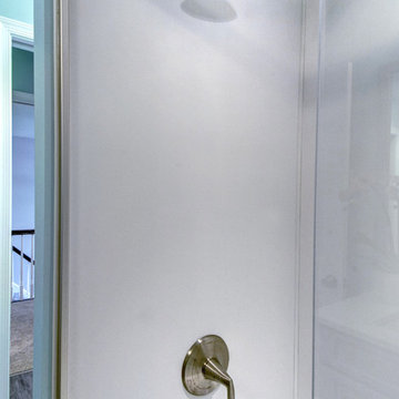 Versatile Family Bath
