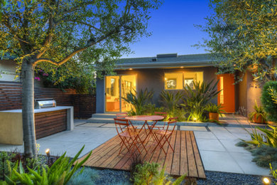 Inspiration for a 1950s patio remodel in Los Angeles