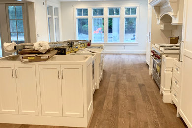 Inspiration for a timeless kitchen remodel in New York