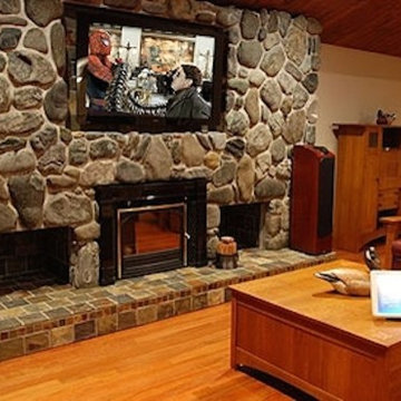 Tech Savvy River Home