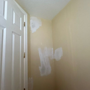 Saxon Interior Wallpaper Removal and Master Bath Refinish