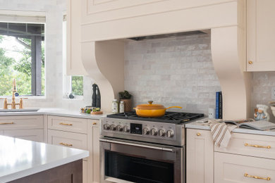 Example of a kitchen design in Vancouver