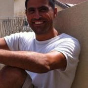 קירות בלבן אבי ביטון's photo